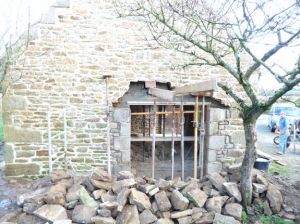 Démolition d'une maison dans le Finistère